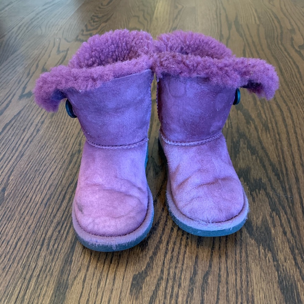 Bailey Button Uggs